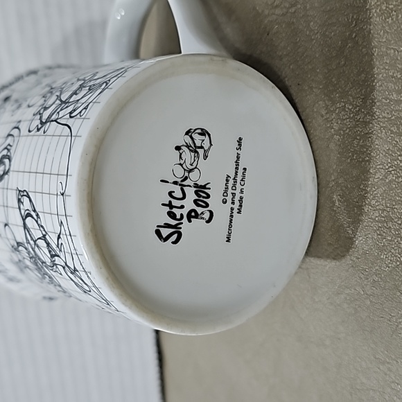 Vintage Minnie Mouse Sketch Mug - Picture 4 of 4
